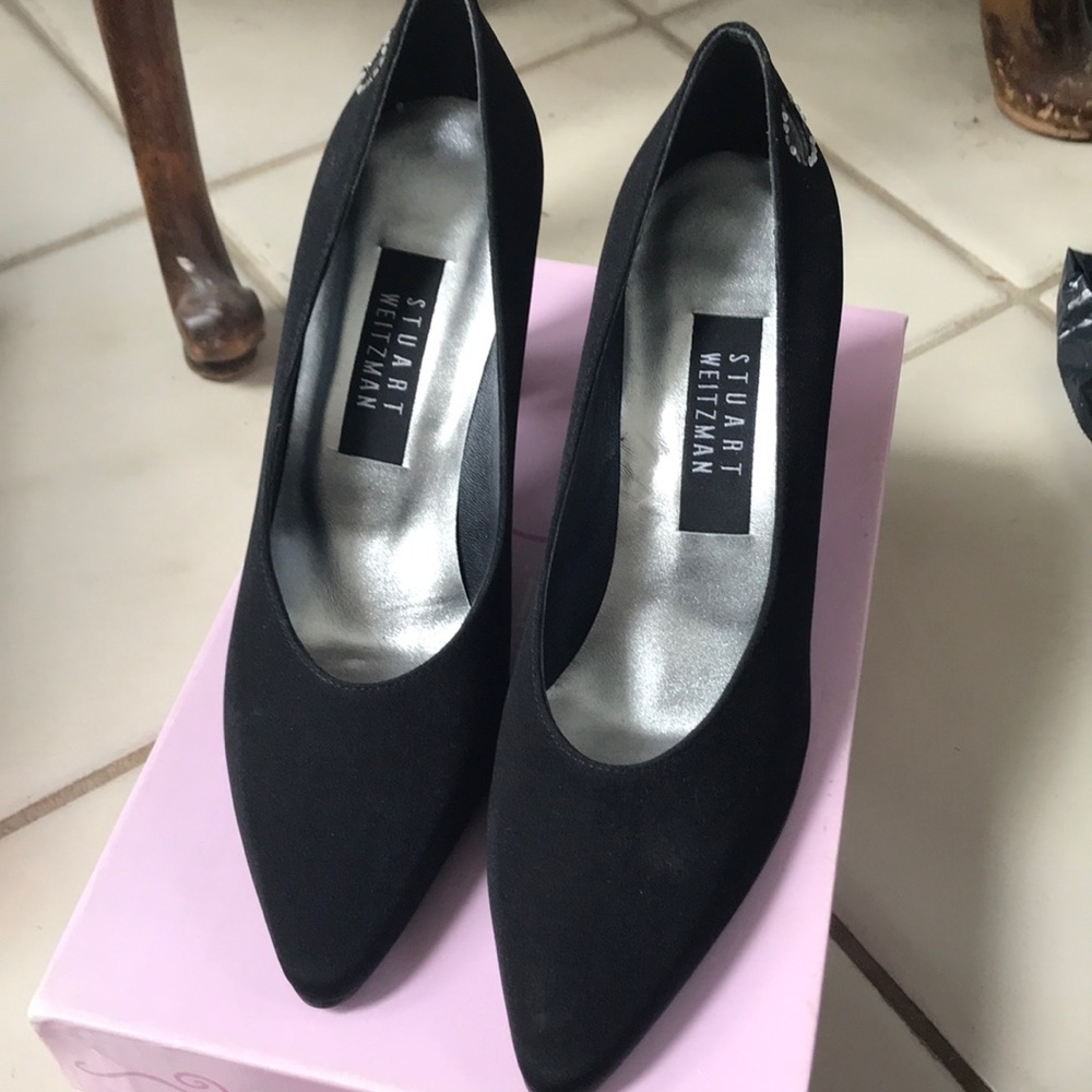 Sz 8 Stewart Weitzman black heels with crystals